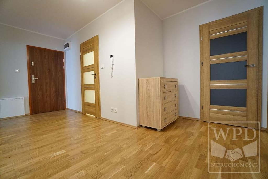 Big Apartment - Old Town - 3 Rooms - Private Parking Wrocław Kültér fotó